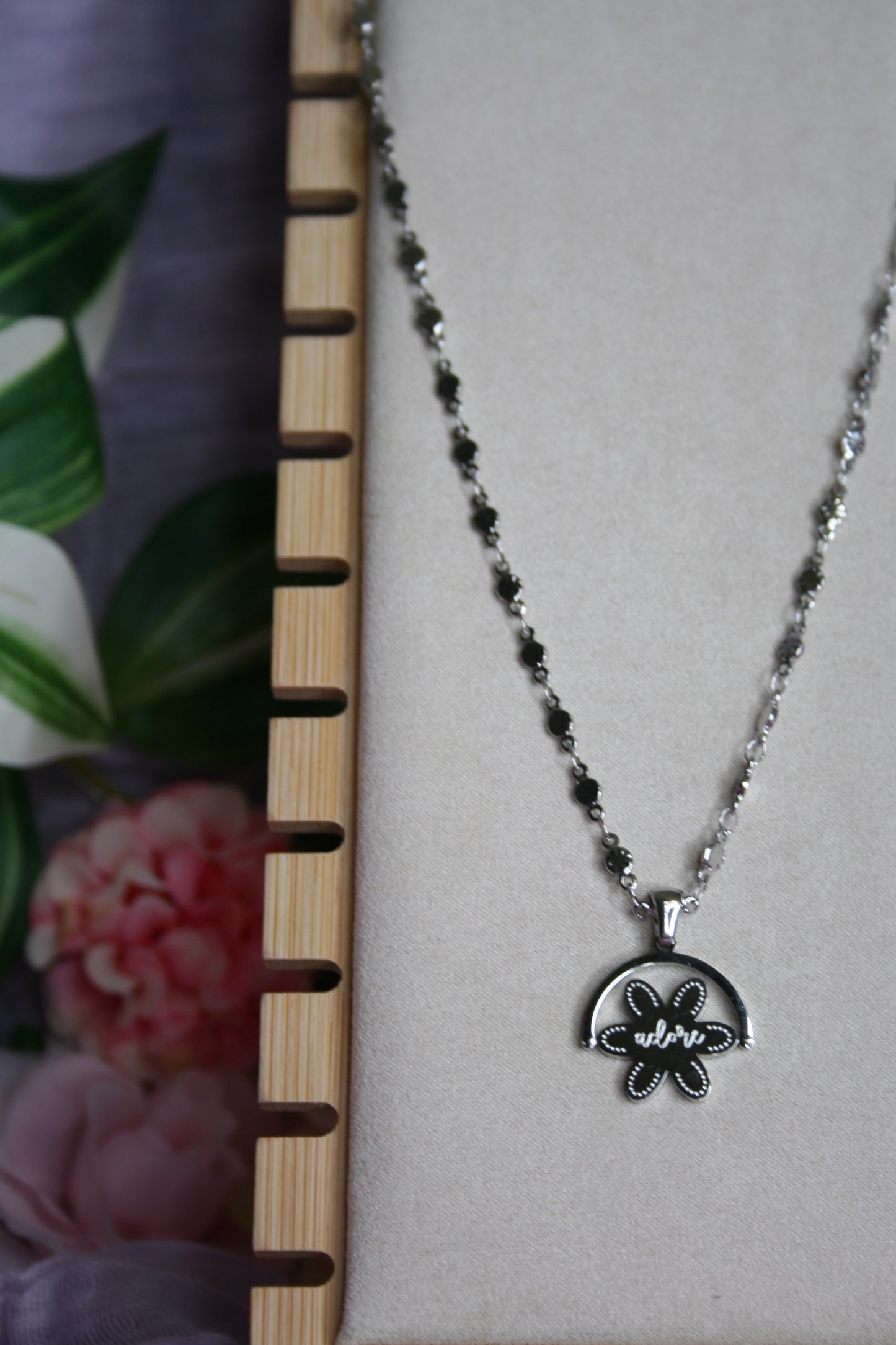 Collier Adora