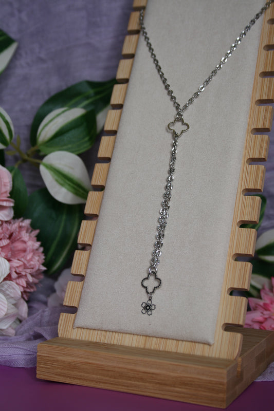 Collier Essence
